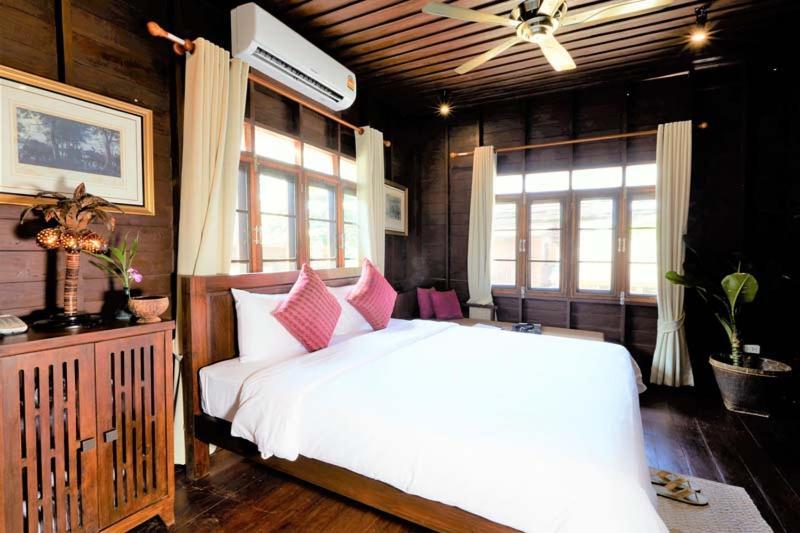 Lilu Pai Hotel Екстериор снимка