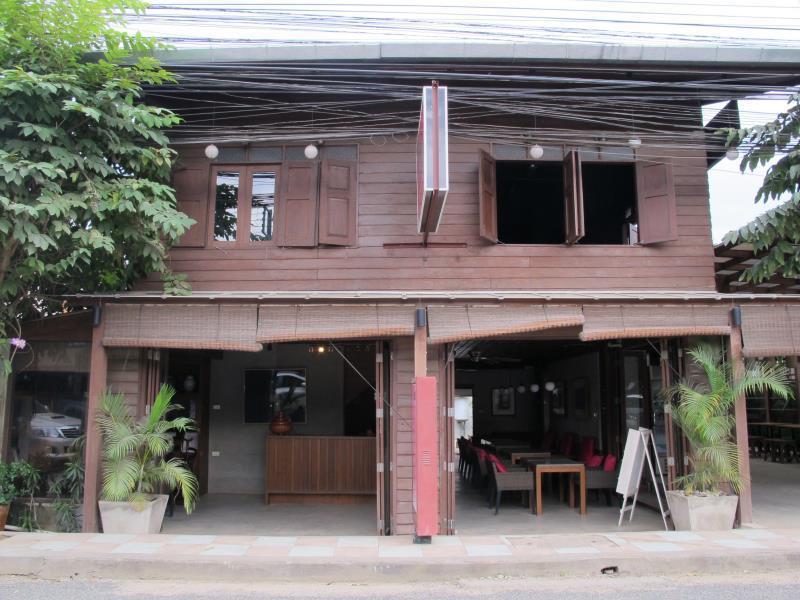 Lilu Pai Hotel Екстериор снимка