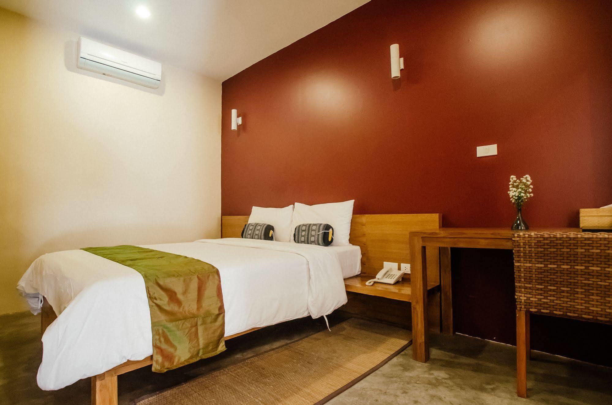 Lilu Pai Hotel Екстериор снимка