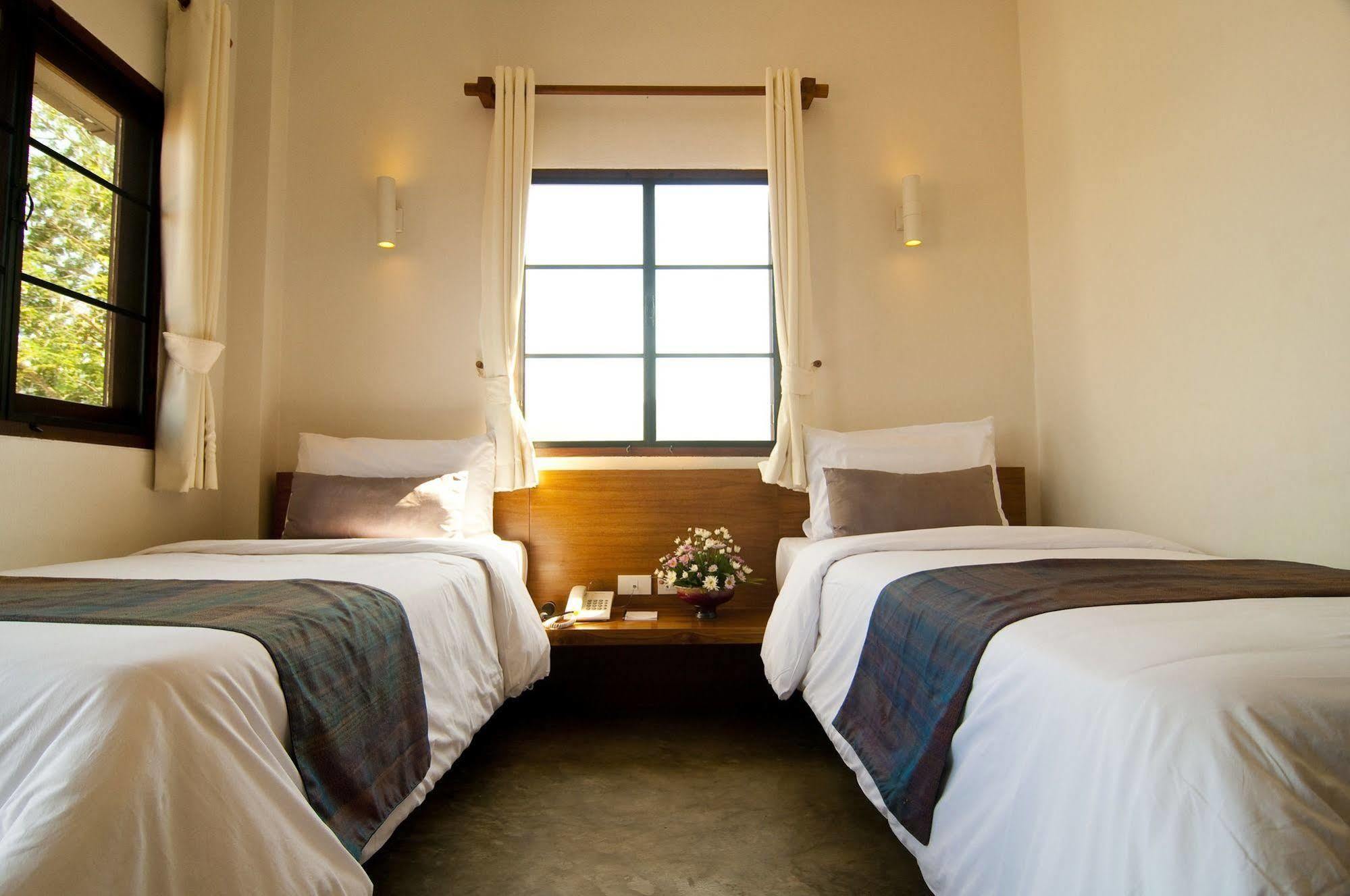 Lilu Pai Hotel Екстериор снимка