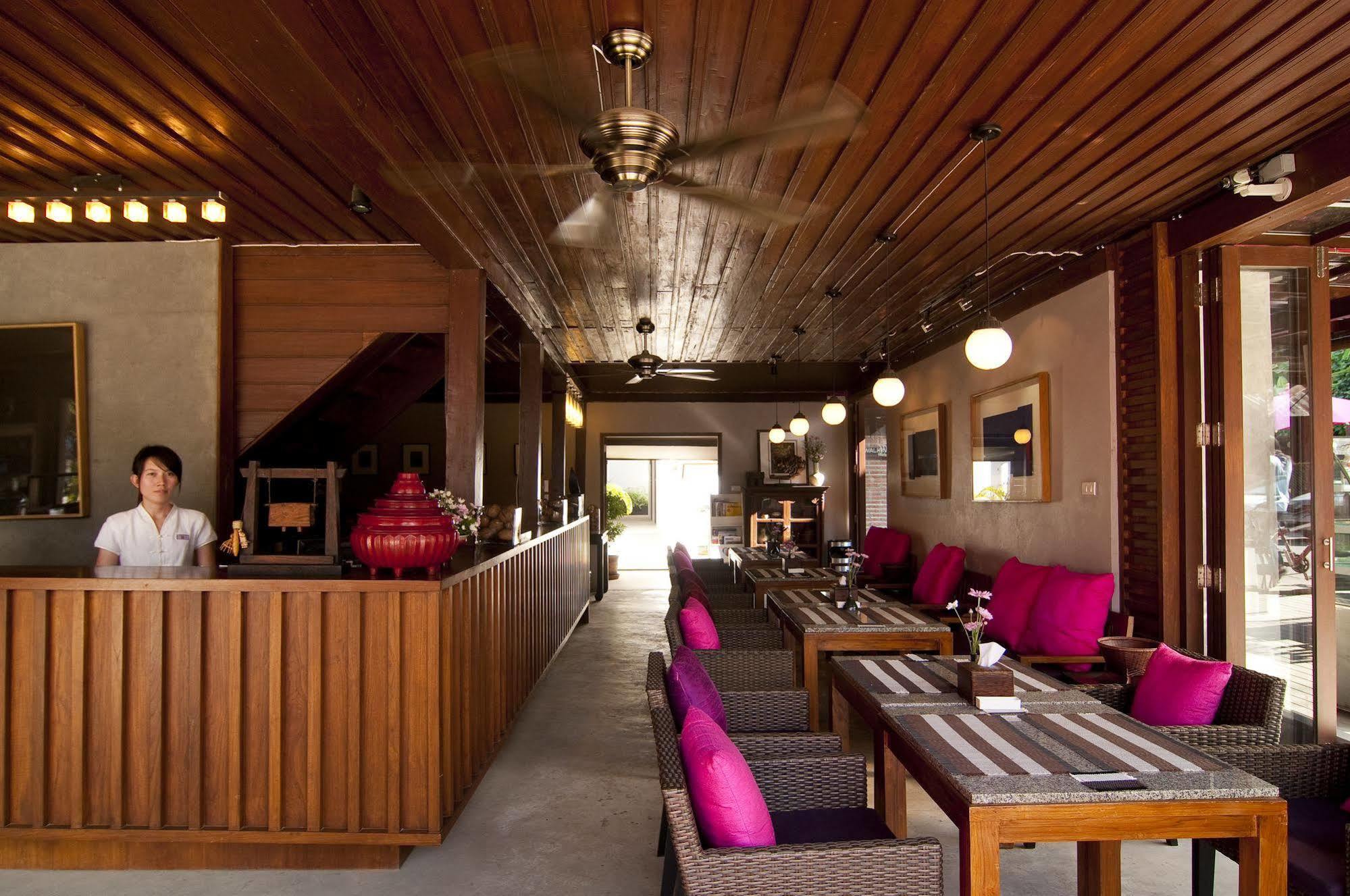 Lilu Pai Hotel Екстериор снимка
