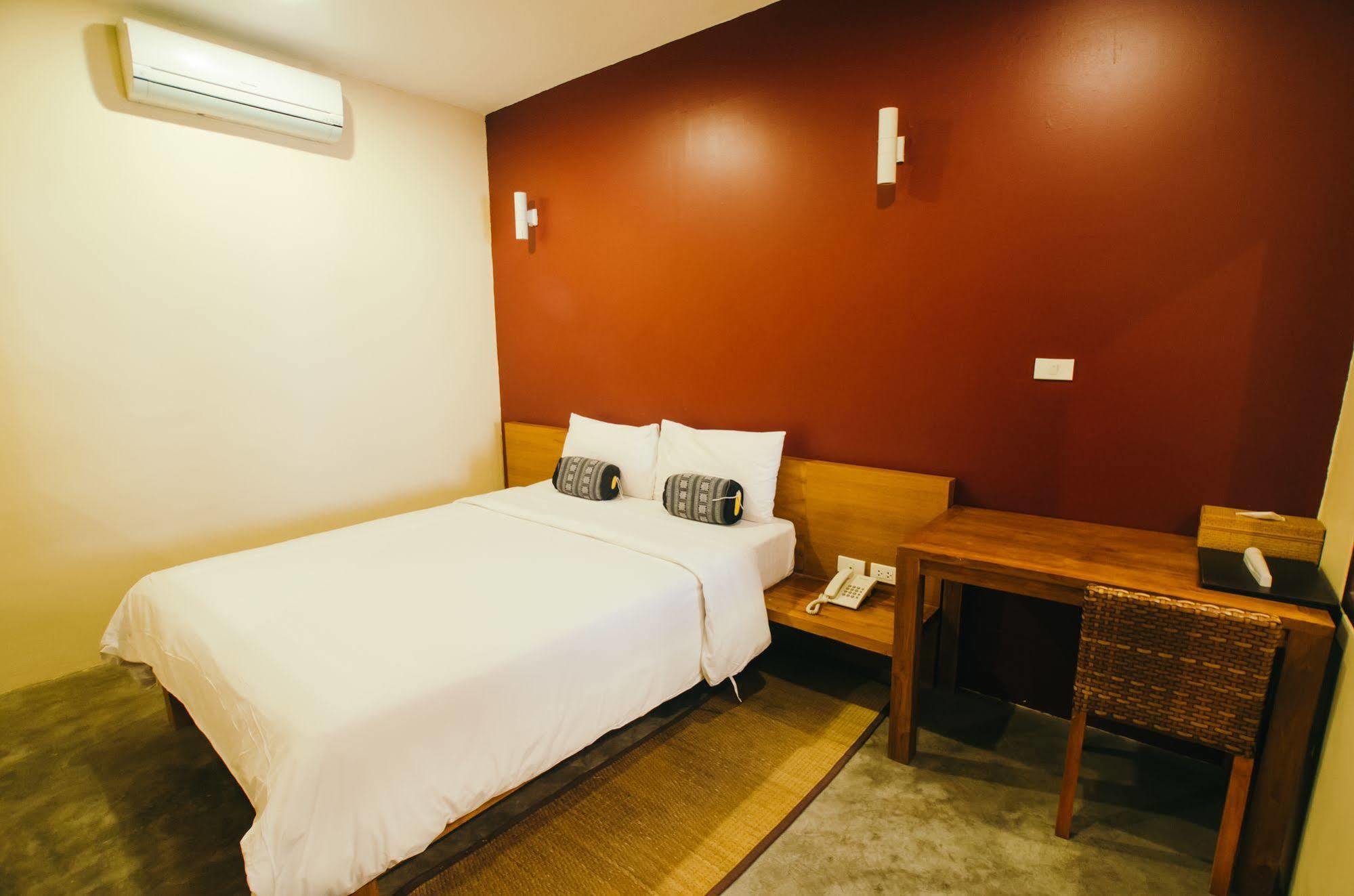 Lilu Pai Hotel Екстериор снимка