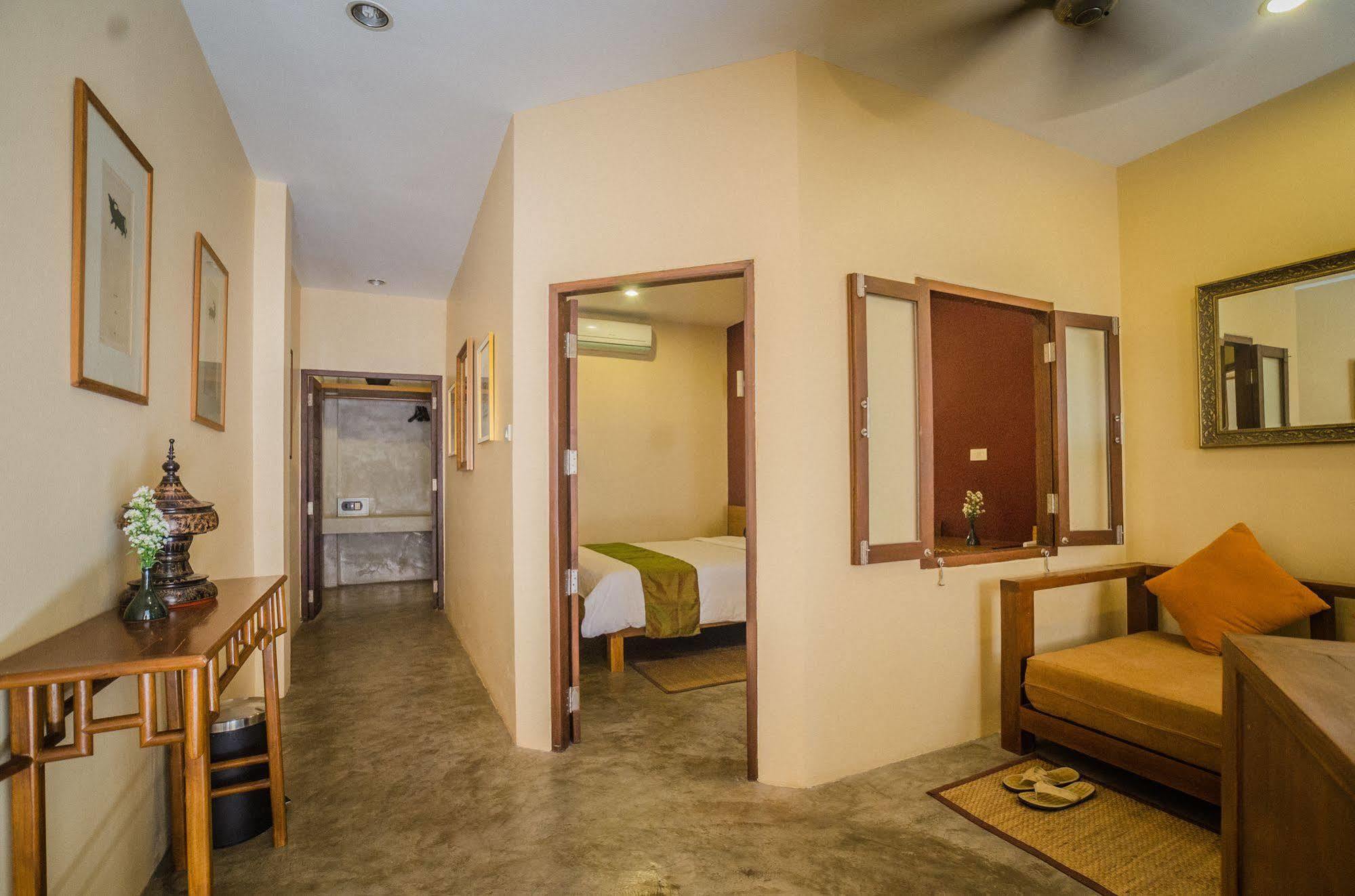 Lilu Pai Hotel Екстериор снимка