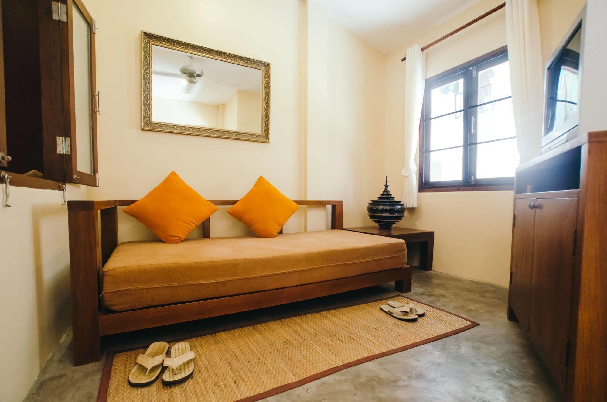 Lilu Pai Hotel Екстериор снимка